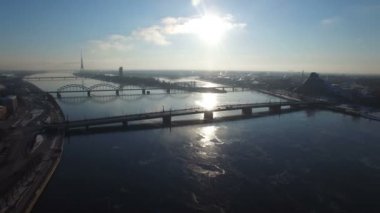 Daugava Nehri güzel havadan görünümü