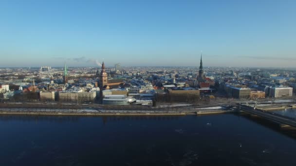 Flygfoto över stadens gamla riga — Stockvideo