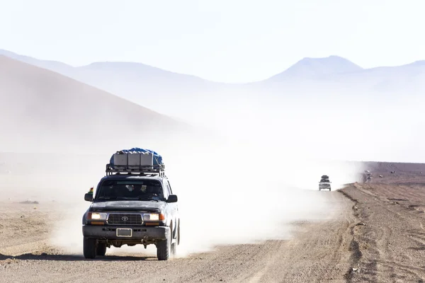 Rajd samochodów na pustyni — Zdjęcie stockowe