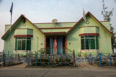 8 Ocak 2021. Henry Adası, Batı Bengal, Hindistan. Henry Adası 'ndaki Batı Bengal Balıkçılık Bölümü' nün güzel kır evleri..