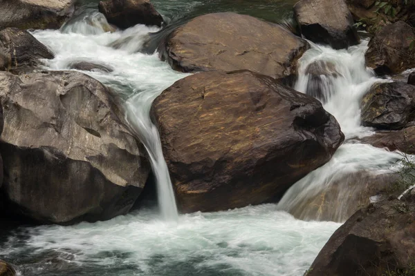 Vía Láctea Sin Nombre Agua Del Río Montaña Cae Con — Foto de Stock