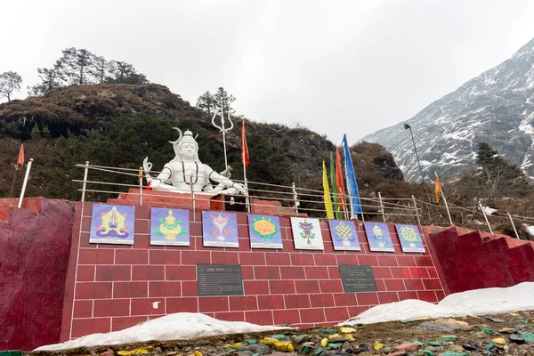 Schöne Weiße Shiva Statue Baba Harbhajan Tempel Sikkim Mit Schneebedeckten — Stockfoto