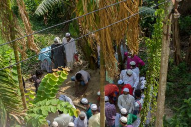 29 Mayıs 2021, Kolkata, Batı Bengal Hindistan: Kolkata 'da İslami defin ritüeli. Müslüman cemaatinin son ayinleri. Seçici odak.