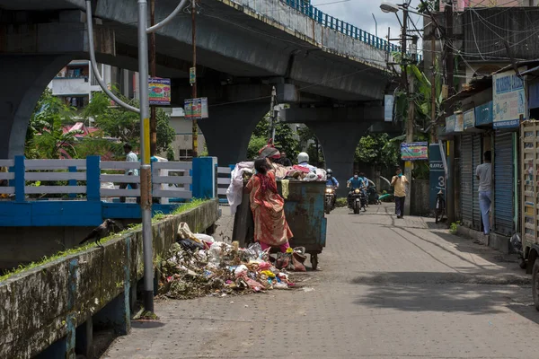 August 2021 Kalkutta Westbengalen Indien Eine Öffentliche Mülltonne Voller Müll — Stockfoto