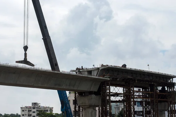 5 Eylül 2021, Kolkata, Batı Bengal, Hindistan: Kolkata 'da metro köprüsü inşaatı altında.