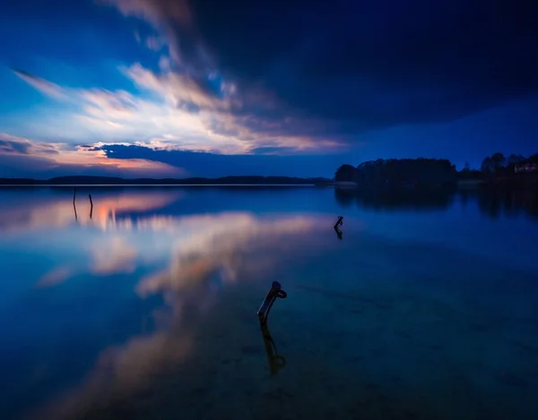 長時間露光湖風景 — ストック写真