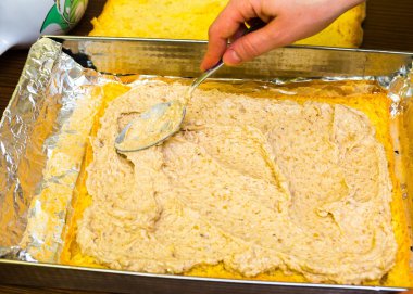 Tatlı kek hazırlama kadın elinde yakın çekim