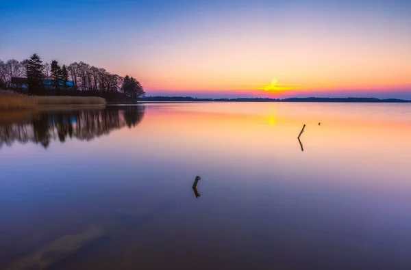 सुंदर आणि रंगीत तलाव लँडस्केप — स्टॉक फोटो, इमेज