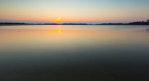 Lake at sunset in Mazury lake district in Poland — Stock Photo, Image