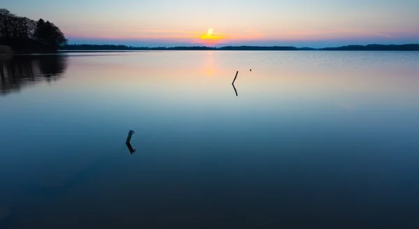 폴란드에서 Mazury 호수 지구에 일몰에 호수 — 스톡 사진