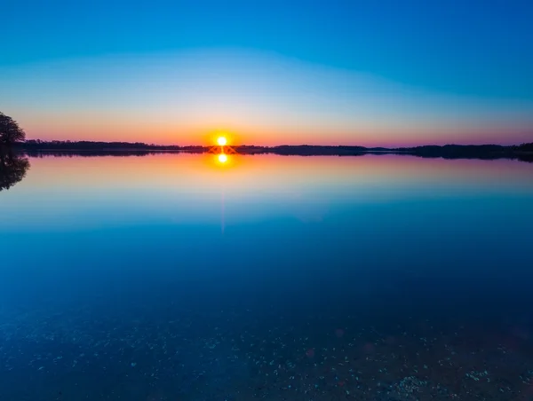 Lake at sunset — Stock Photo, Image