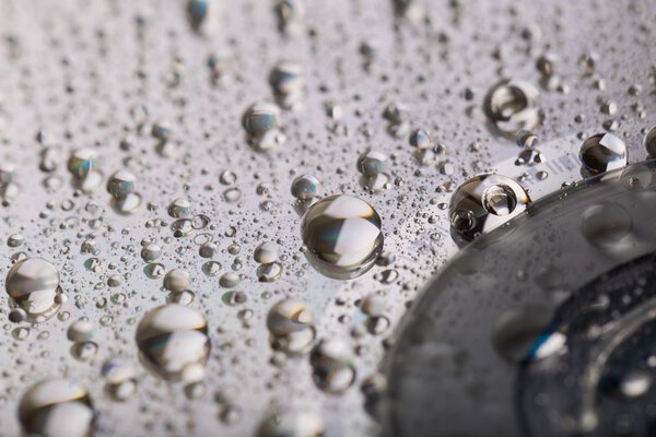 Капли воды на CD
