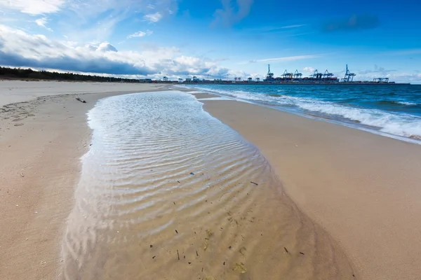 Paisaje playa. Costa báltica . — Foto de Stock