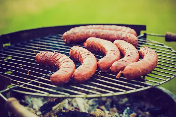 Ízletes lengyel kolbász, grill — Stock Fotó