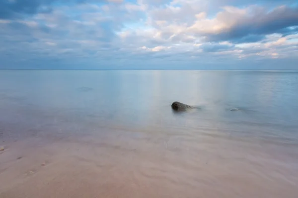 Costa rocciosa del Mar Baltico — Foto Stock