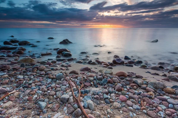 Rocky Baltic sea shore — Stock Photo, Image