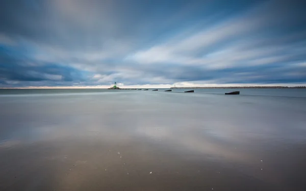 Beautiful dramatic weather seascape of Baltic sea — Zdjęcie stockowe
