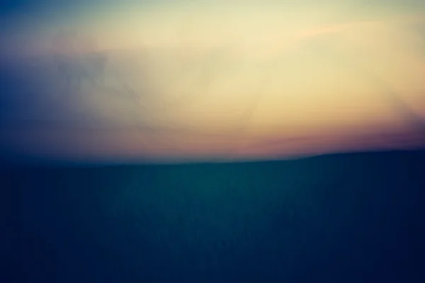 Feld nach Sonnenuntergang — Stockfoto