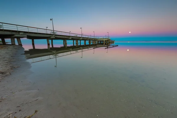 Prachtige houten pier — Stockfoto