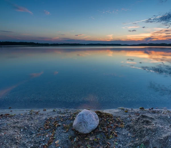 Beautiful lake at sunset — Stock Photo, Image