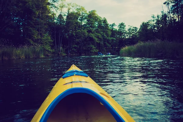 Kayak sul fiume Krutynia in Polonia — Foto Stock