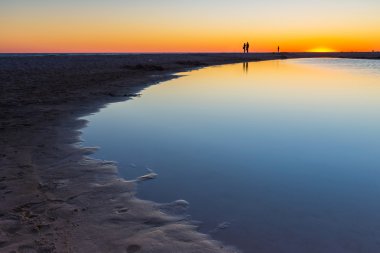Baltık Denizi üzerinde güzel gün batımı