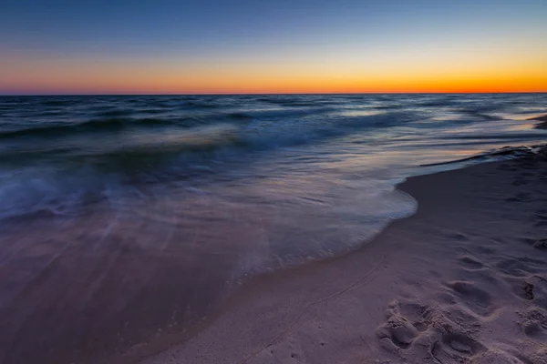 Beau coucher de soleil sur la mer Baltique — Photo