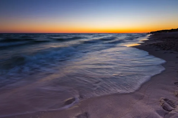 Beau coucher de soleil sur la mer Baltique — Photo