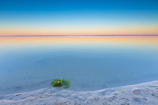 Beautiful beach before sunrise — Stock Photo, Image