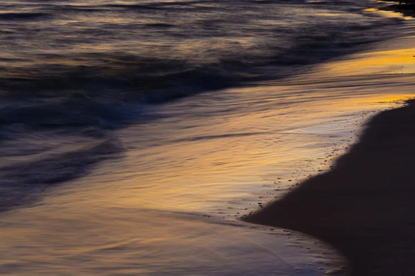 Балтийский морской пляж на закате — стоковое фото