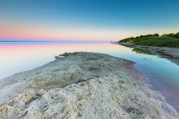 湾在日出之前的美丽海景 — 图库照片