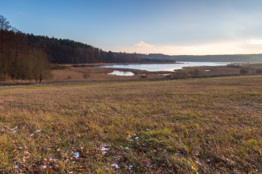 Alan geç sonbahar ya da kış manzara