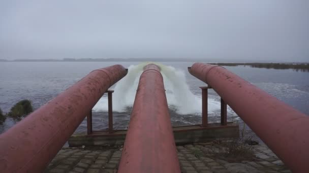 Avloppsvatten Rinner Ett Rör Begreppet Förorening Naturen Genom Industriellt Avloppsvatten — Stockvideo
