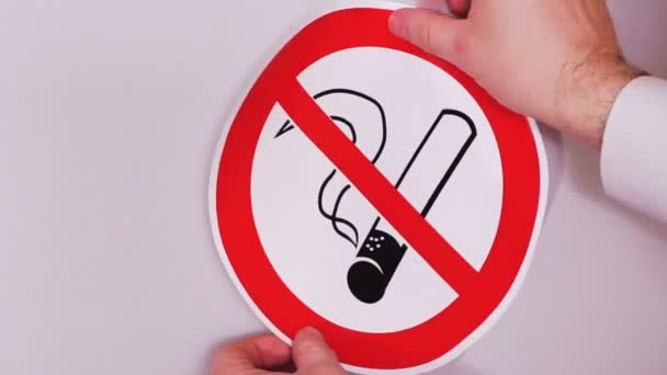 Smoking Sign Installation Vinyl Stickers Combating Outdoor Smoking Public Places — Stock Video