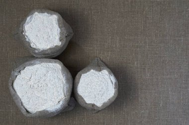 Bir torba buğday unu. Üst görünüm