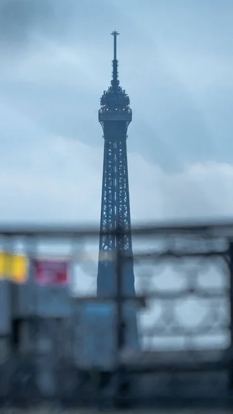 Şehri Etleri Çatı Katları Olan Paris Chimneys — Stok fotoğraf