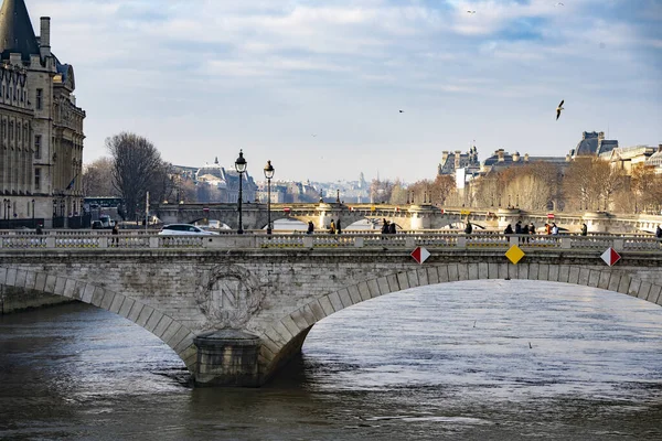 Puente Sobre Río Sena Ciudad París Francia — Foto de Stock