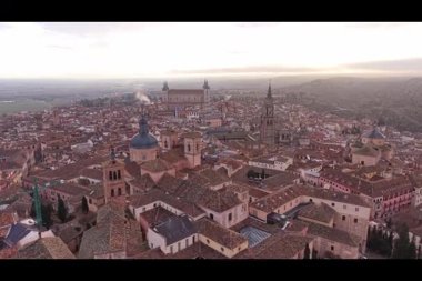 Imgenes area de la ciudad de Toledo, Spain, durante el amanecer, Toledo Katedrali, Toledo Alcazar, sensor de 1 pulgada, 4k 30fps