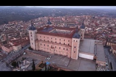 Imgenes area de la ciudad de Toledo, Spain, durante el amanecer, Toledo Katedrali, Toledo Alcazar, sensor de 1 pulgada, 4k 30fps