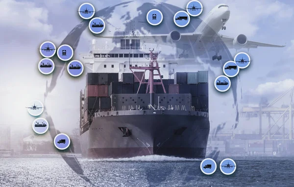 带拖轮的集装箱船在海洋中的物流和运输 货物运输 — 图库照片