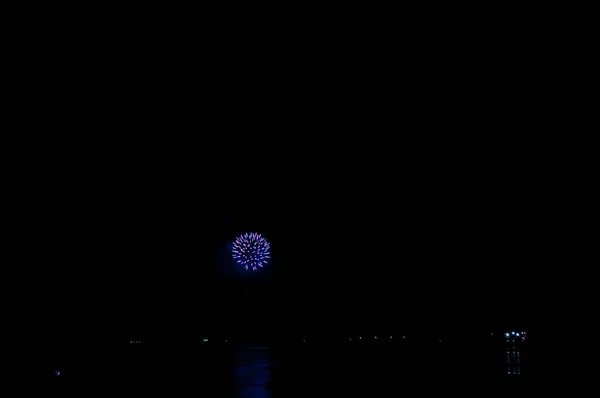 Résumé Fond Feu Artifice Couleur Avec Espace Libre Pour Texte — Photo