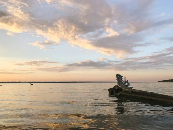 Морська Панорама Літній Вечір Заході Сонця Хмарним Небом — стокове фото