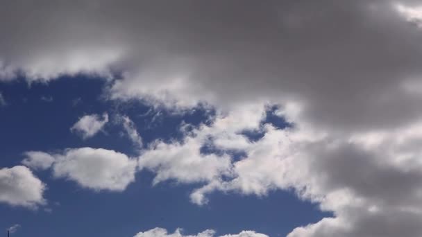 Cielo azul nubes tiempo plazos — Vídeo de stock