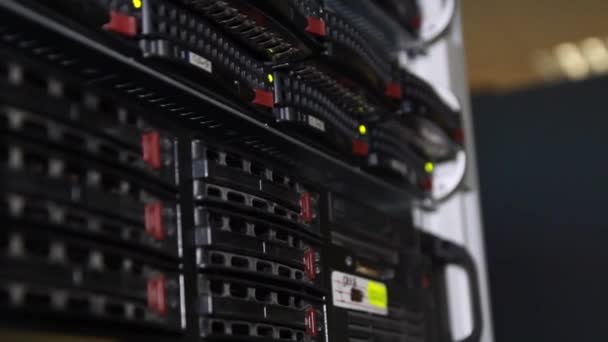 Parc de serveurs, rack. Serveurs informatiques .