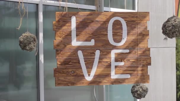 Znak z napisem miłości — Wideo stockowe