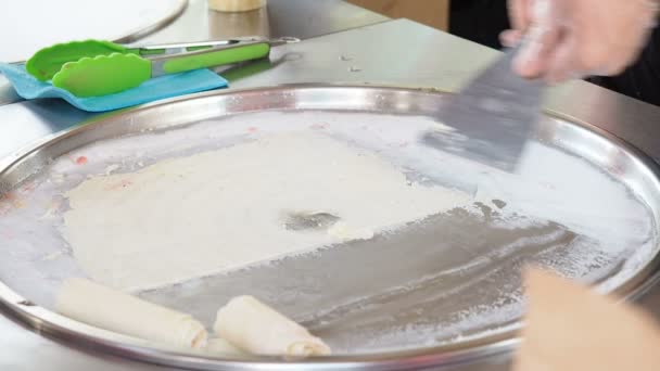 Cocinar helado de frutas naturales. Estilo tailandés en Tailandia — Vídeos de Stock