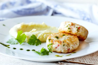 Balık veya tavuk pirzola ile püre