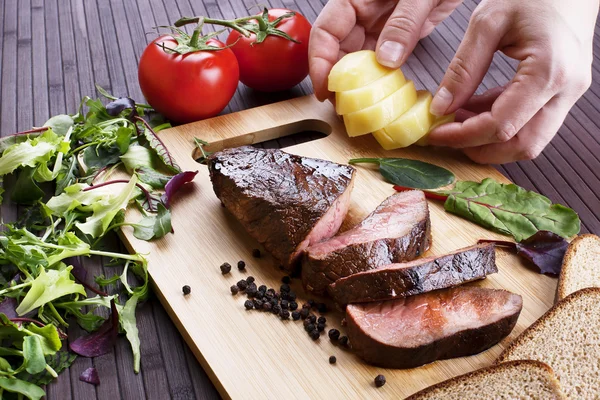 Steak wołowy - czas obrazu — Zdjęcie stockowe