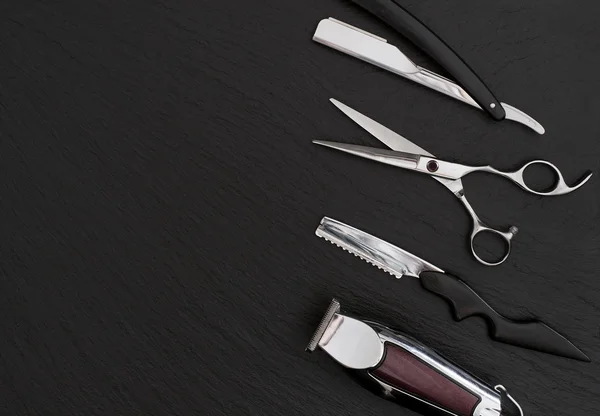 Kuaför Salonu araçları ile siyah metin için yer.