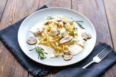 Mantarlı Tagliatelle makarnası.